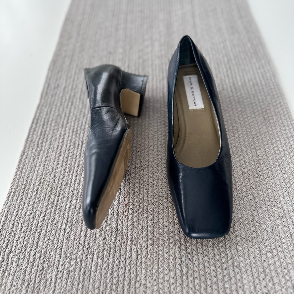 Vintage navy leather square-toe heels - Picture 5 of 12